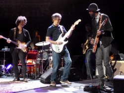 Doyle Bramhall, Eric Clapton & Gary Clark Jr. RAH 26 May 2013